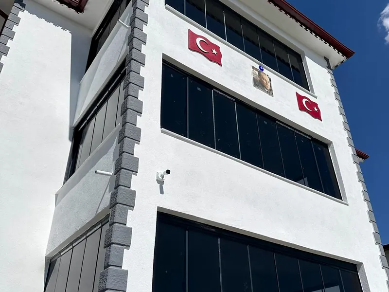 Zafer Alüminyum'un uyguladığı ısıcamlı katlanır cam balkon